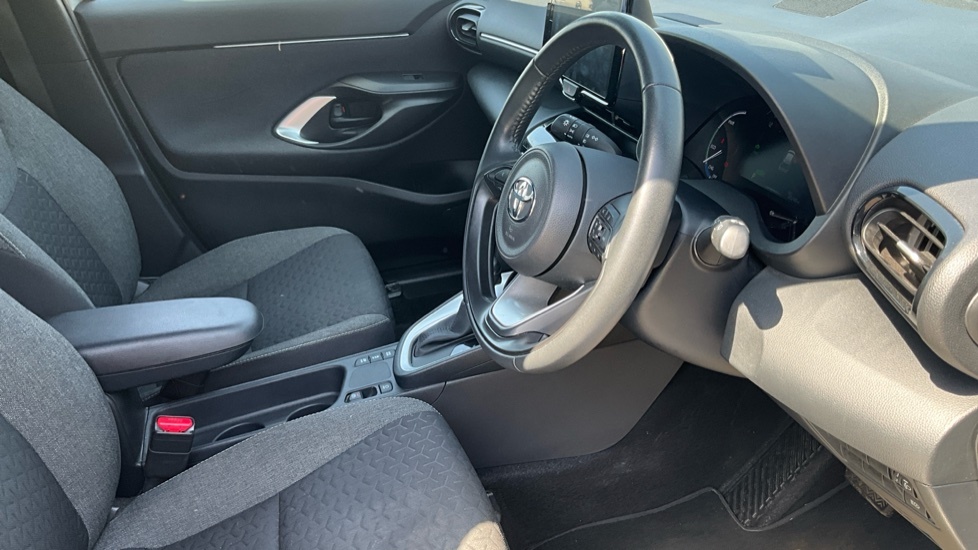 Toyota Yaris Cross Yaris Cross Excel Hev Silver #12