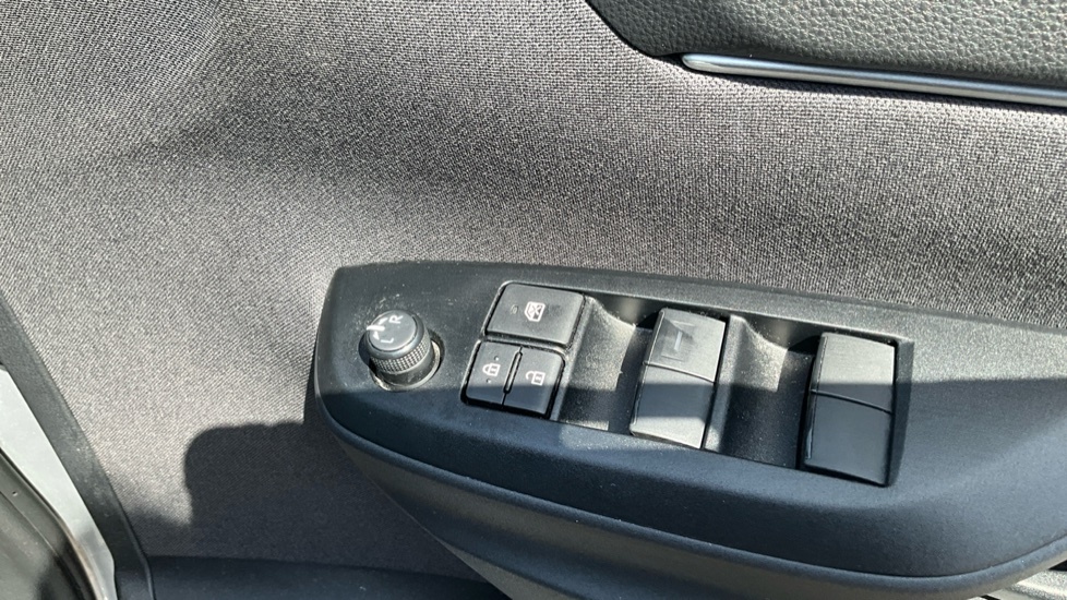 Toyota Yaris Cross Yaris Cross Excel Hev Silver #30