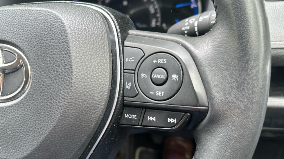 Toyota Rav 4 Rav4 Design Hev 4X2 Cvt White #31