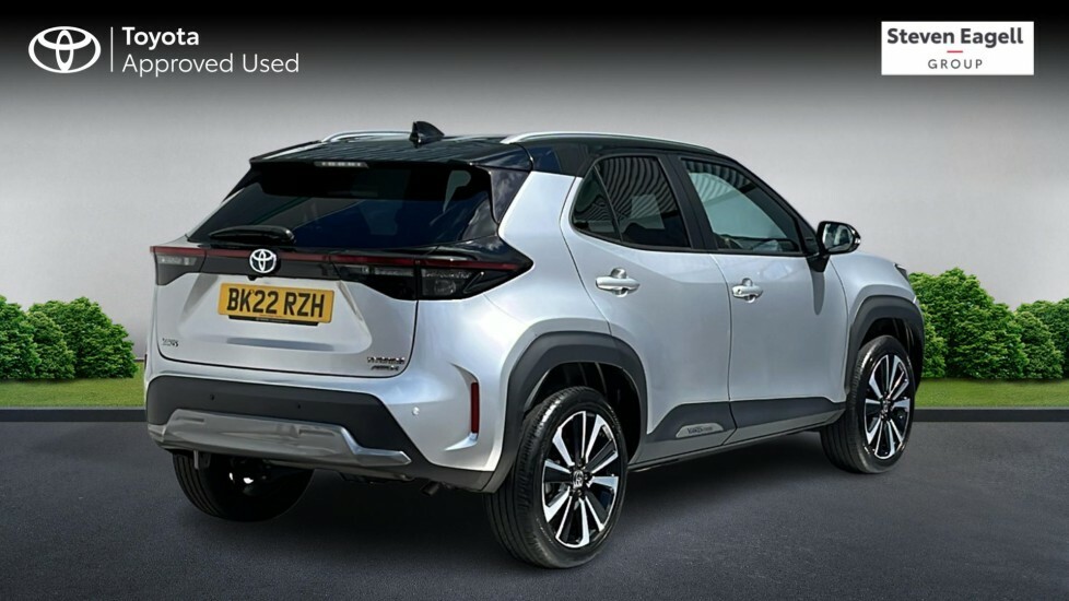 Toyota Yaris Cross 1.5 Vvt-h Premiere Edition E-cvt Awd Euro 6 Ss Silver #2