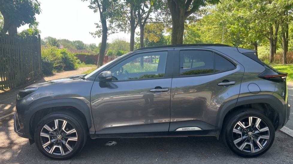 Toyota Yaris Cross Excel Green #24
