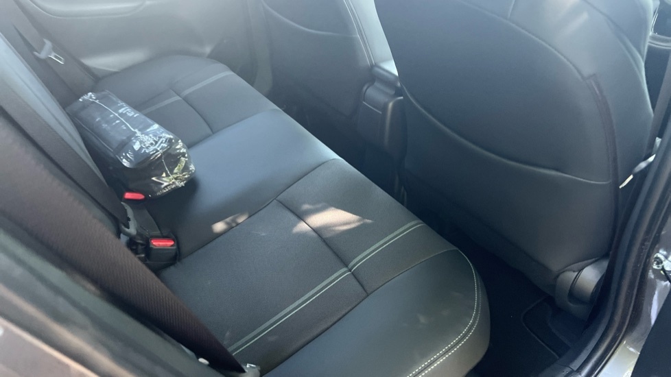 Toyota Yaris Cross Excel Green #8