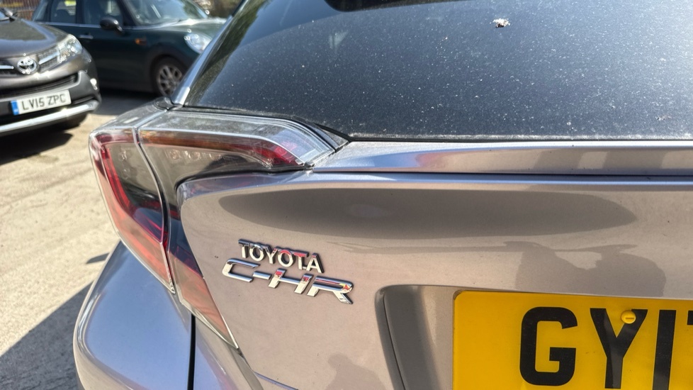Toyota C-Hr Excel 1.8Cvt Black #21