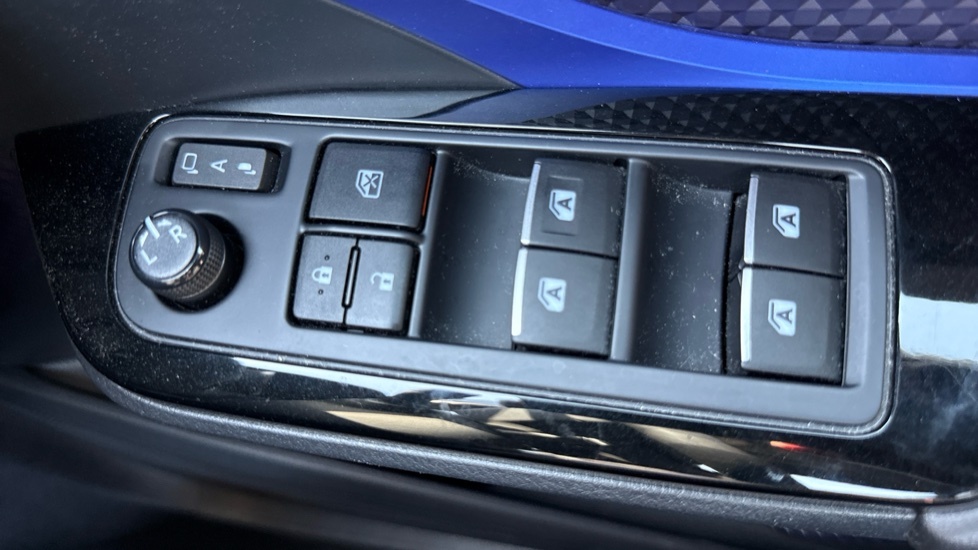 Toyota C-Hr Excel 1.8Cvt Black #27
