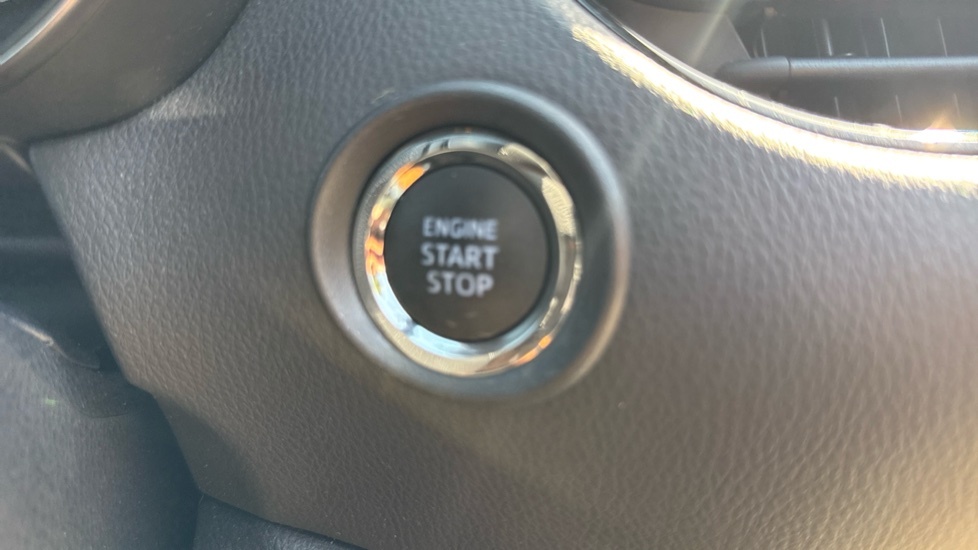 Toyota C-Hr Excel 1.8Cvt Black #16