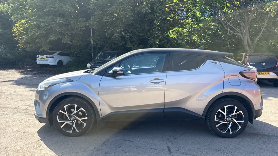 Toyota C-Hr Excel 1.8Cvt Black #24