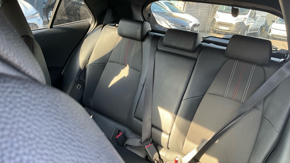 Toyota Corolla 1.8 Vvt-i Hybrid Icon Tech Cvt White #38