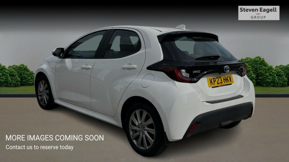 Toyota Yaris 1.5 Vvt-h Icon Hatchback Hybrid E-cvt E White #2