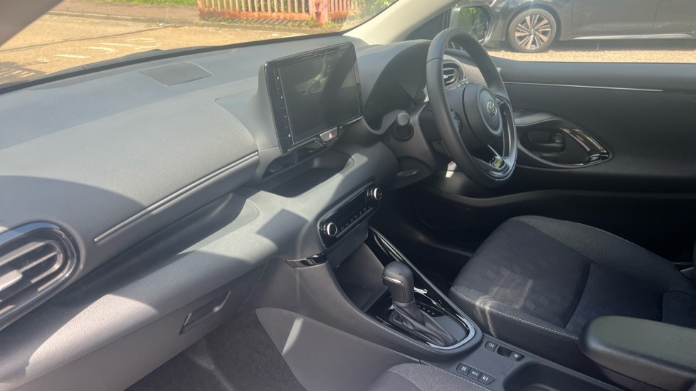 Toyota Yaris 1.5 Vvt-h Design E-cvt Euro 6 Ss Black #5
