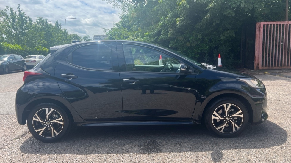 Toyota Yaris Icon Green #23