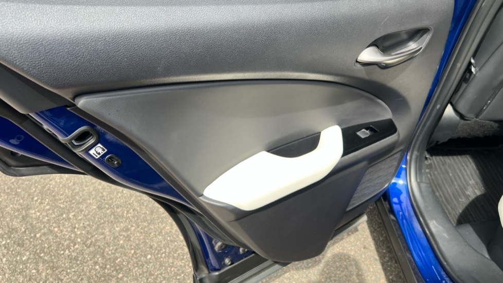 Lexus UX 250H 2.0 Cvt 17In Alloyspremium Packnav Blue #40
