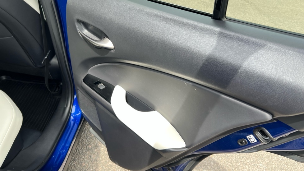 Lexus UX 250H 2.0 Cvt 17In Alloyspremium Packnav Blue #39