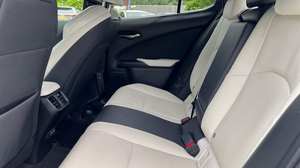 Lexus UX 250H 2.0 Cvt 17In Alloyspremium Packnav Blue #16