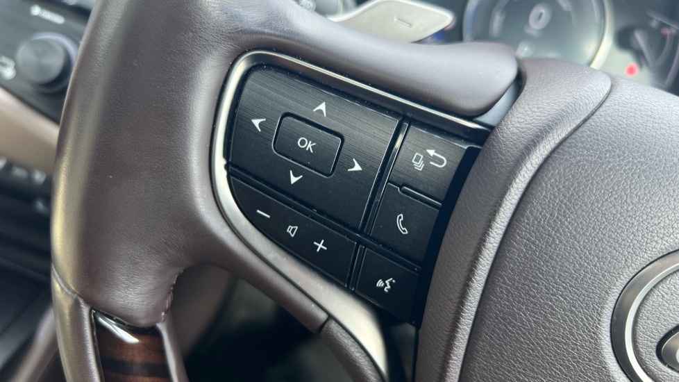 Lexus ES Saloon 2.5 Takumi Apple Car Play Ulez Approved Black #48
