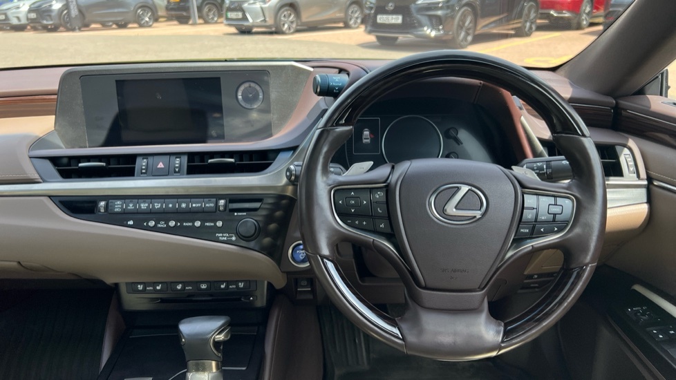 Lexus ES Saloon 2.5 Takumi Apple Car Play Ulez Approved Black #8