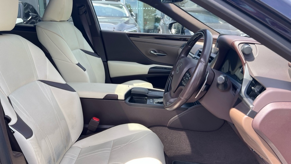 Lexus ES Saloon 2.5 Takumi Apple Car Play Ulez Approved Black #13