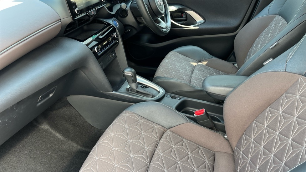 Toyota Yaris Cross 1.5 Vvt-h Excel E-cvt Euro 6 Ss Grey #5