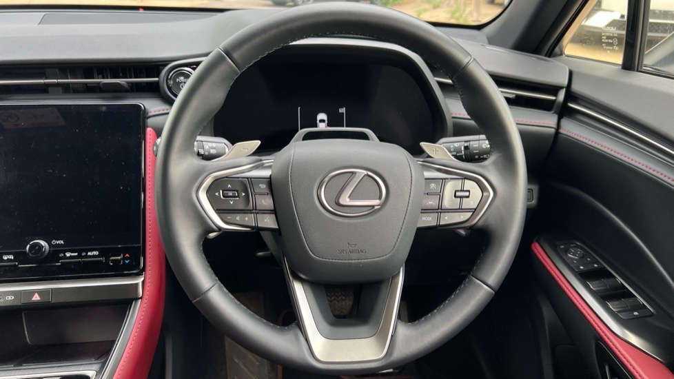 Lexus LBX 1.5 Vvt-ie Takumi E-cvt Euro 6 Ss Red #11