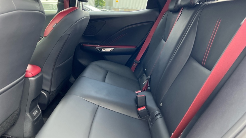 Lexus LBX 1.5 Vvt-ie Takumi E-cvt Euro 6 Ss Red #16