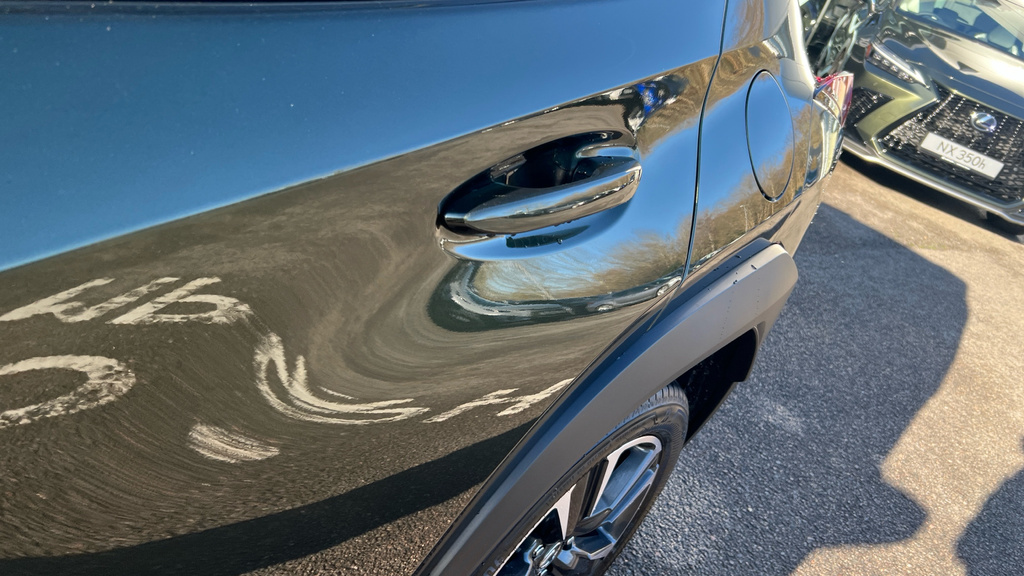 Lexus UX 300E 150Kw 72.8 Kwh Takumi E-cvt Silver #22