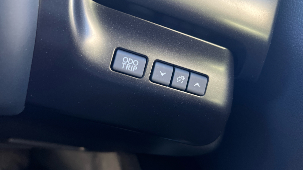 Lexus UX 300E 150Kw 72.8 Kwh Takumi E-cvt Silver #40