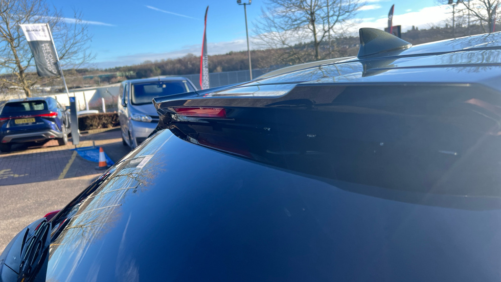 Lexus UX 300E 150Kw 72.8 Kwh Takumi E-cvt Silver #23