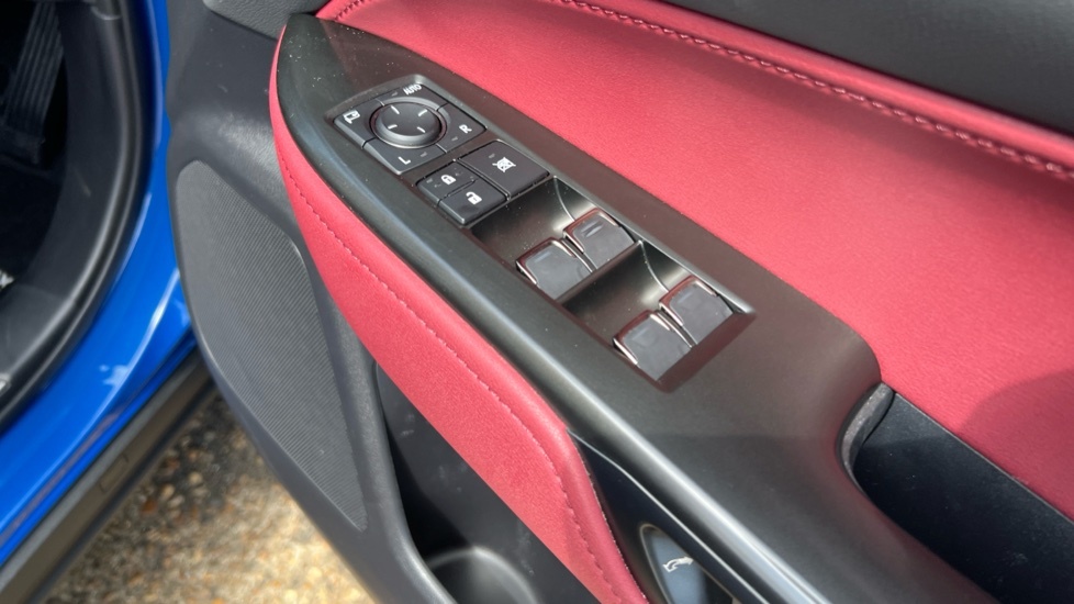 Lexus NX 2.5 450H 18.1Kwh Premium Suv Plug-in H Black #37
