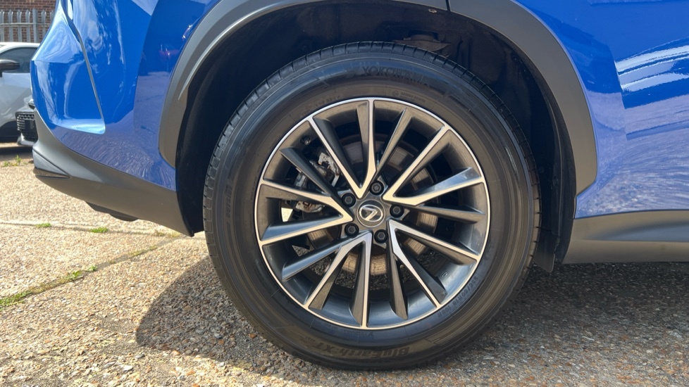 Lexus NX 2.5 450H 18.1Kwh Premium Suv Plug-in H Black #24