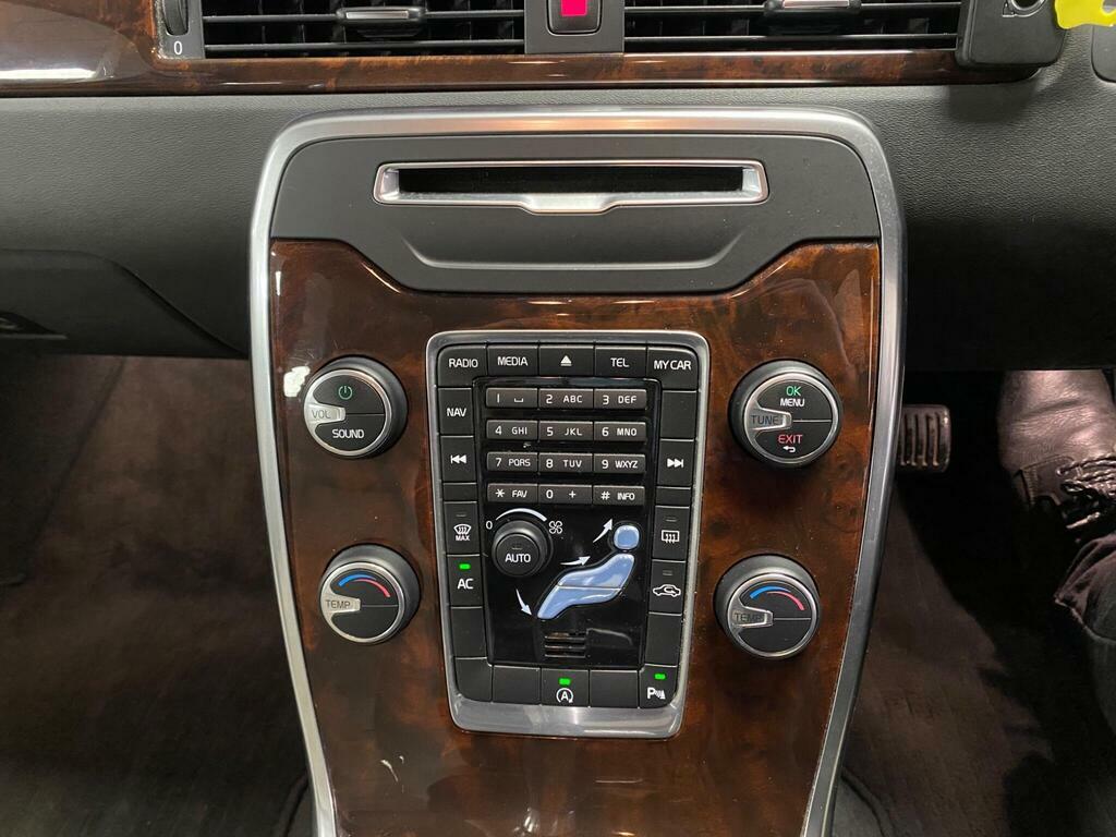 Volvo XC70  Black #31