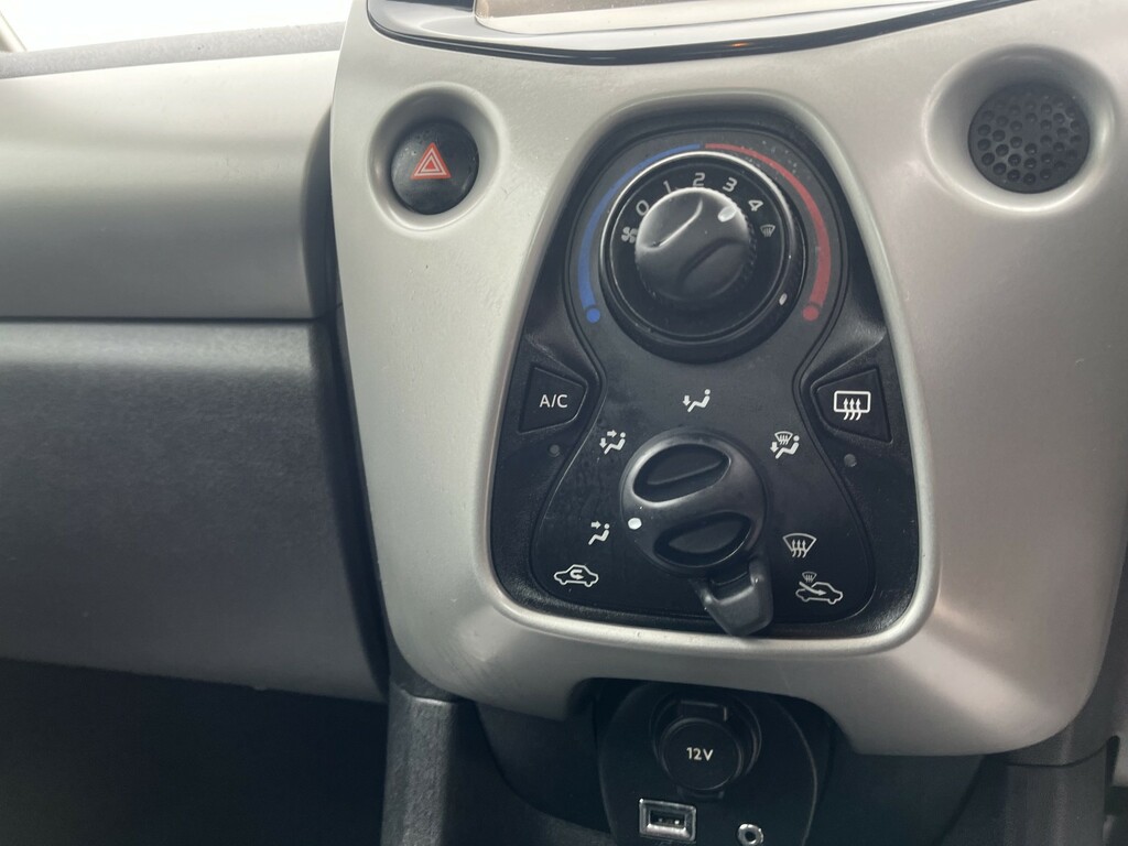Citroen C1 Hatchback 1.0 Edition White #18