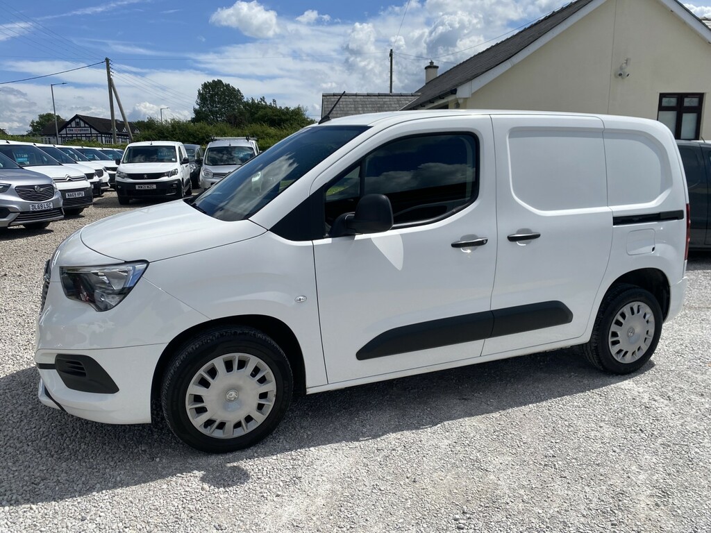 Vauxhall Combo 1.6 Turbo D 2300 Sportive White #6