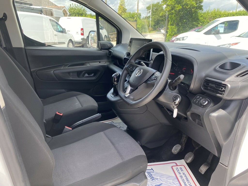 Vauxhall Combo 1.5 Turbo D 2300 Sportive L2 H1 Euro 6 Ss White #24