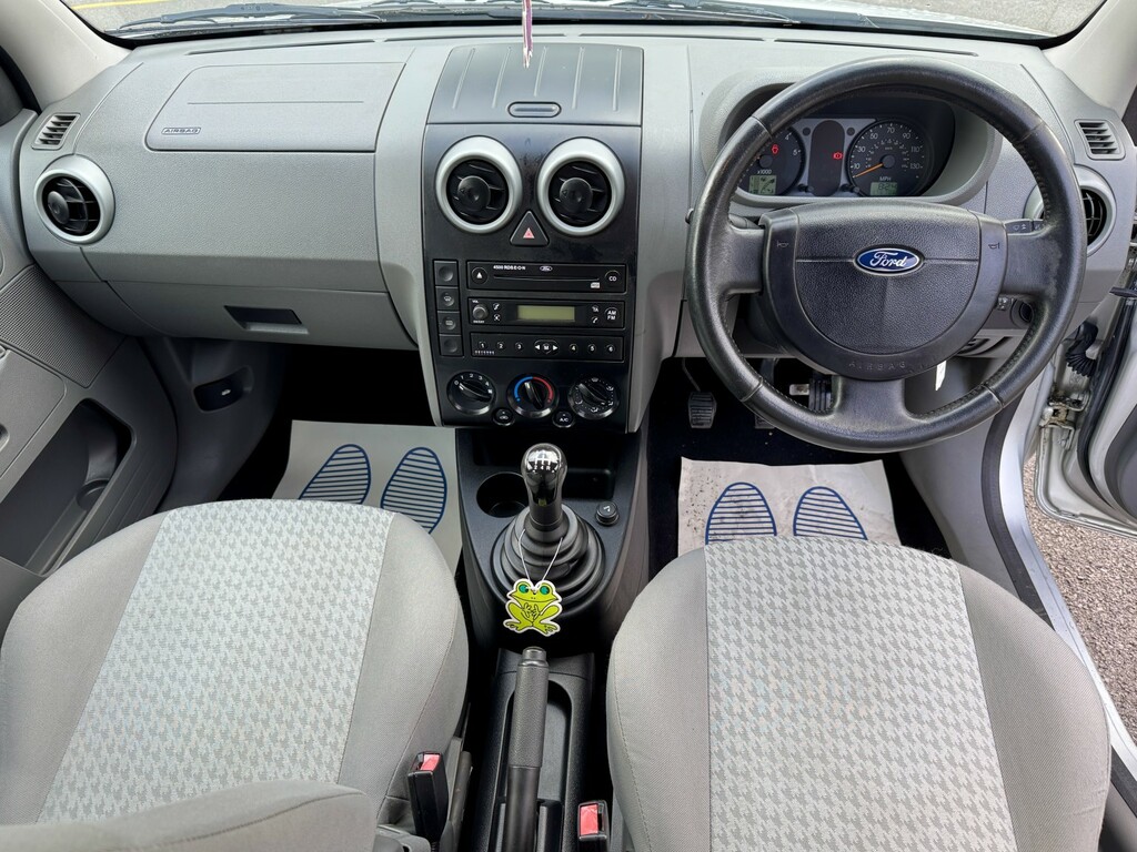 Ford Fusion Hatchback 1.4 Td 2 200303 Silver #5