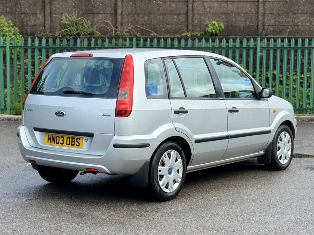 Ford Fusion Hatchback 1.4 Td 2 200303 Silver #4
