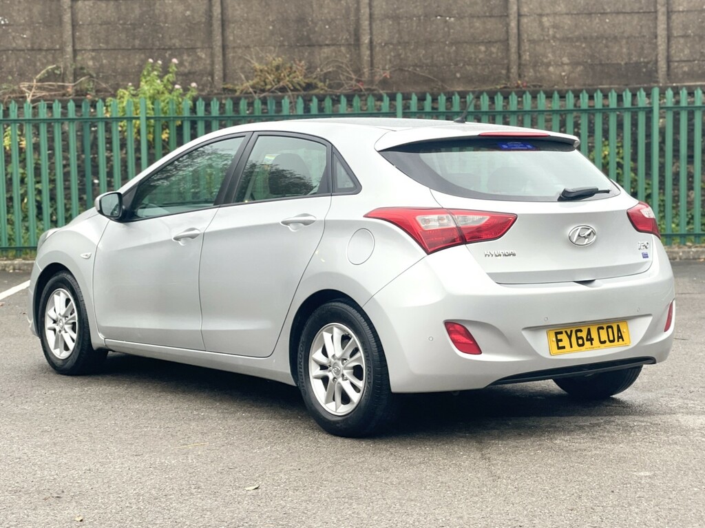Hyundai I30 Hatchback 1.4 Active 201464 Silver #2