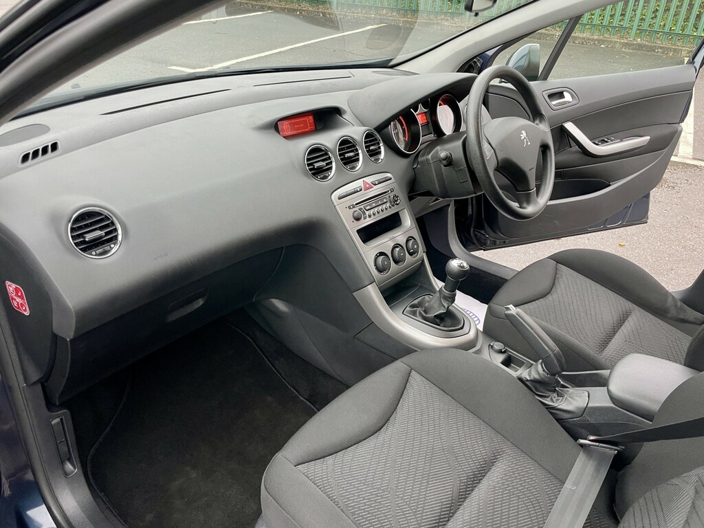 Peugeot 308 SW 308 Active Navigation Version Sw E-hdi Black #16