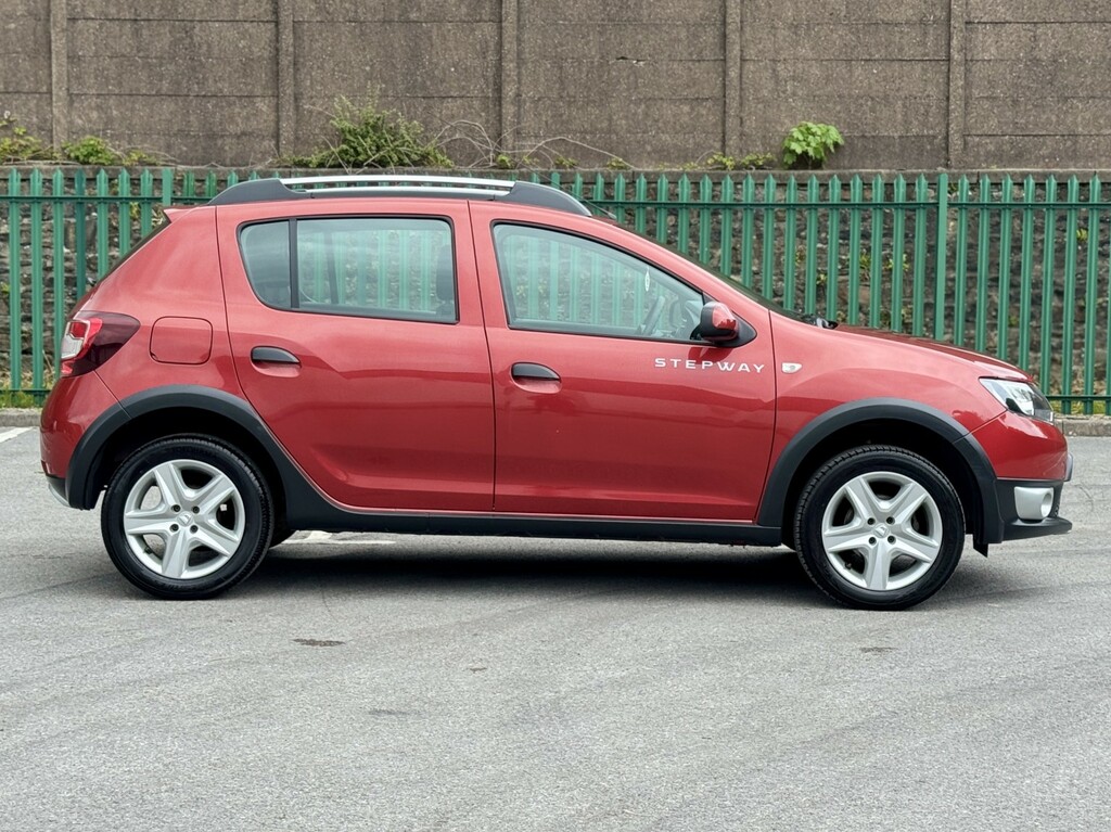 Dacia Sandero Stepway Hatchback 1.5 Dci Laureate Euro 5 201414 White #7
