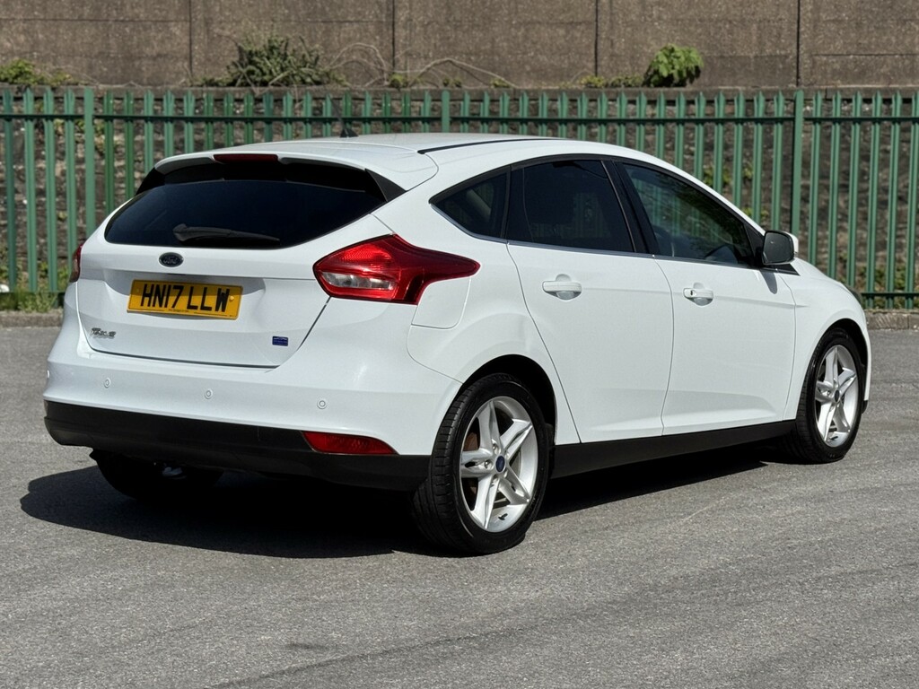 Ford Focus Hatchback 1.5 Tdci Zetec Edition 201717 White #5