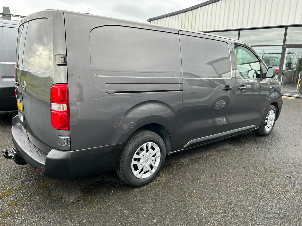 Vauxhall Vivaro 3100 2.0D 120Ps Dynamic H1 Van DL69XHE Grey #4