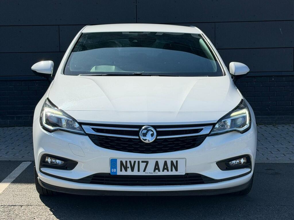 Vauxhall Astra Hatchback 1.4I Turbo Sri Nav Euro 6 Ss NV17AAN White #4