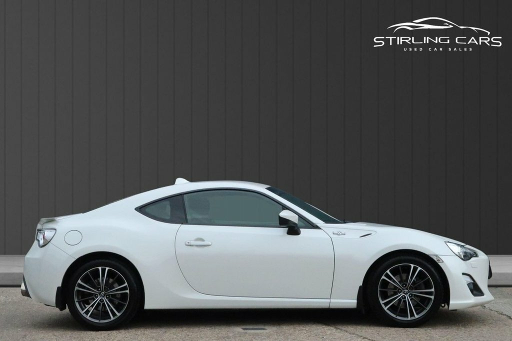Toyota GT86 D-4s 197 White #8