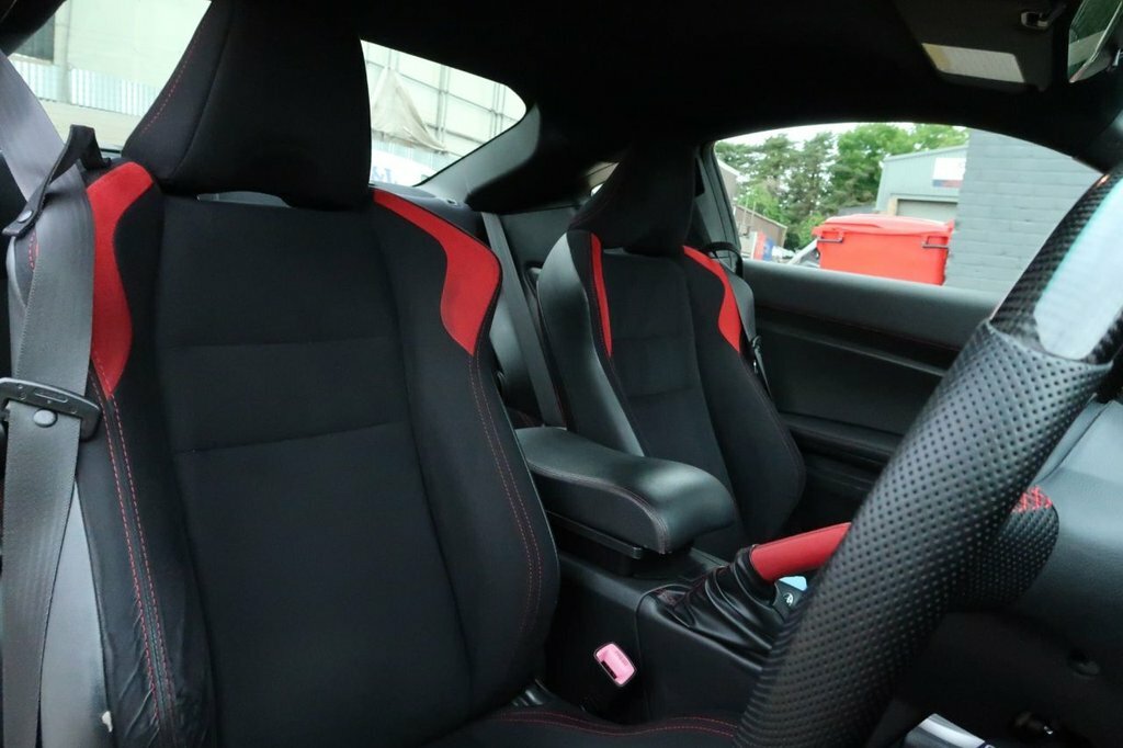 Toyota GT86 2L Null White #4