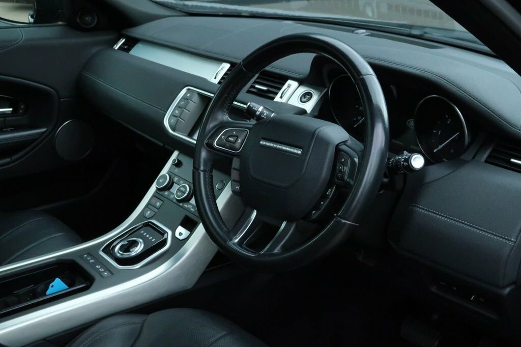Land Rover Range Rover Evoque 2L Se Tech LO67UMD Black #3