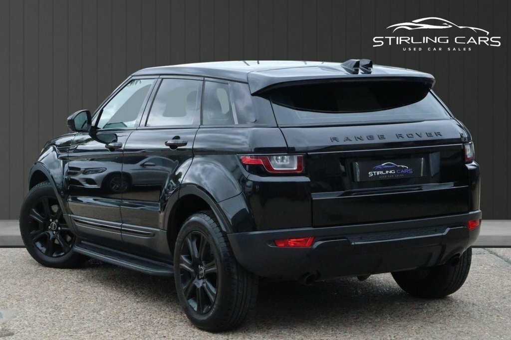 Land Rover Range Rover Evoque 2L Se Tech LO67UMD Black #2