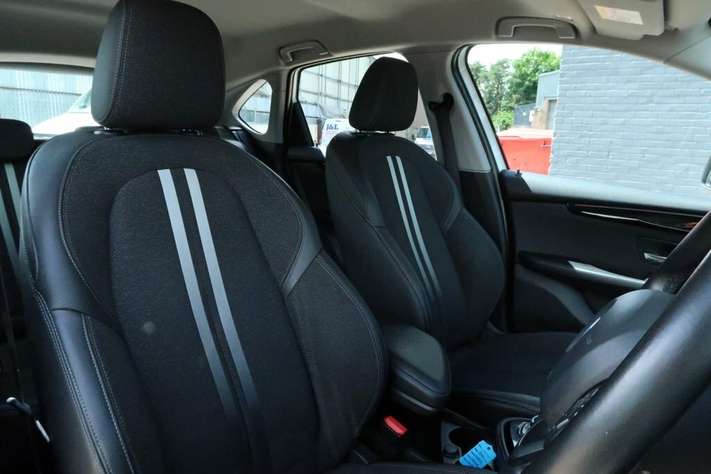 BMW 2 Series Active Tourer 2L Sport White #4