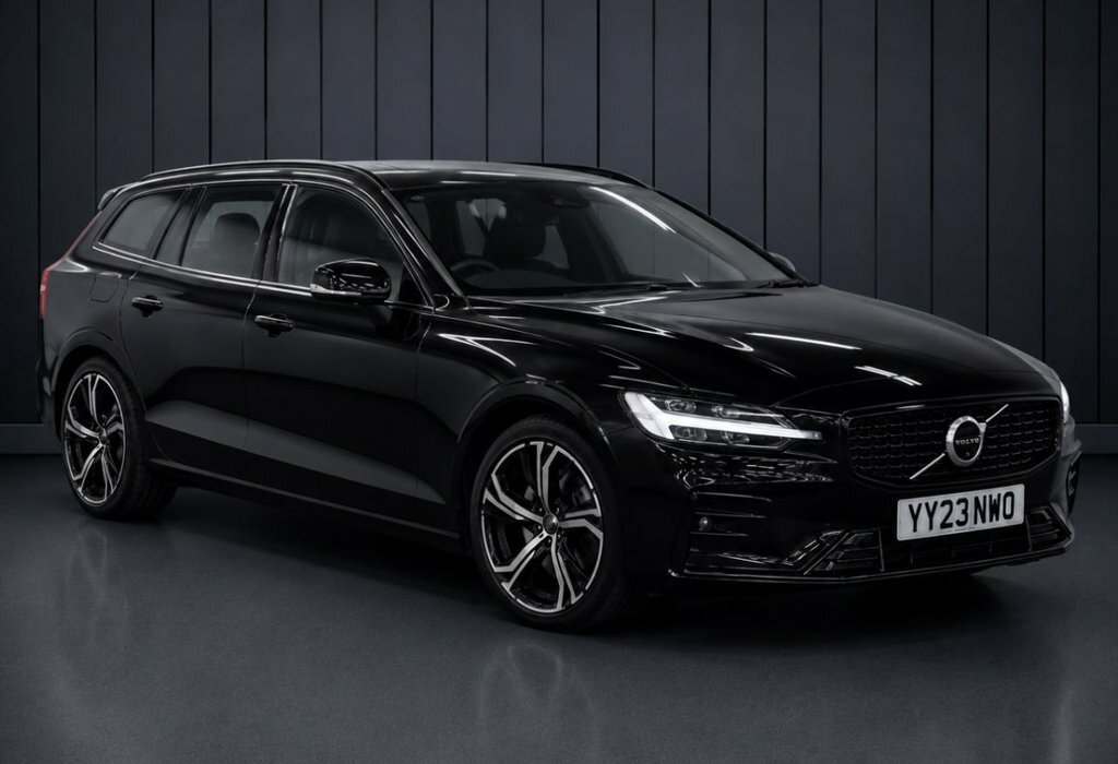 Volvo V60 2L Plus Black