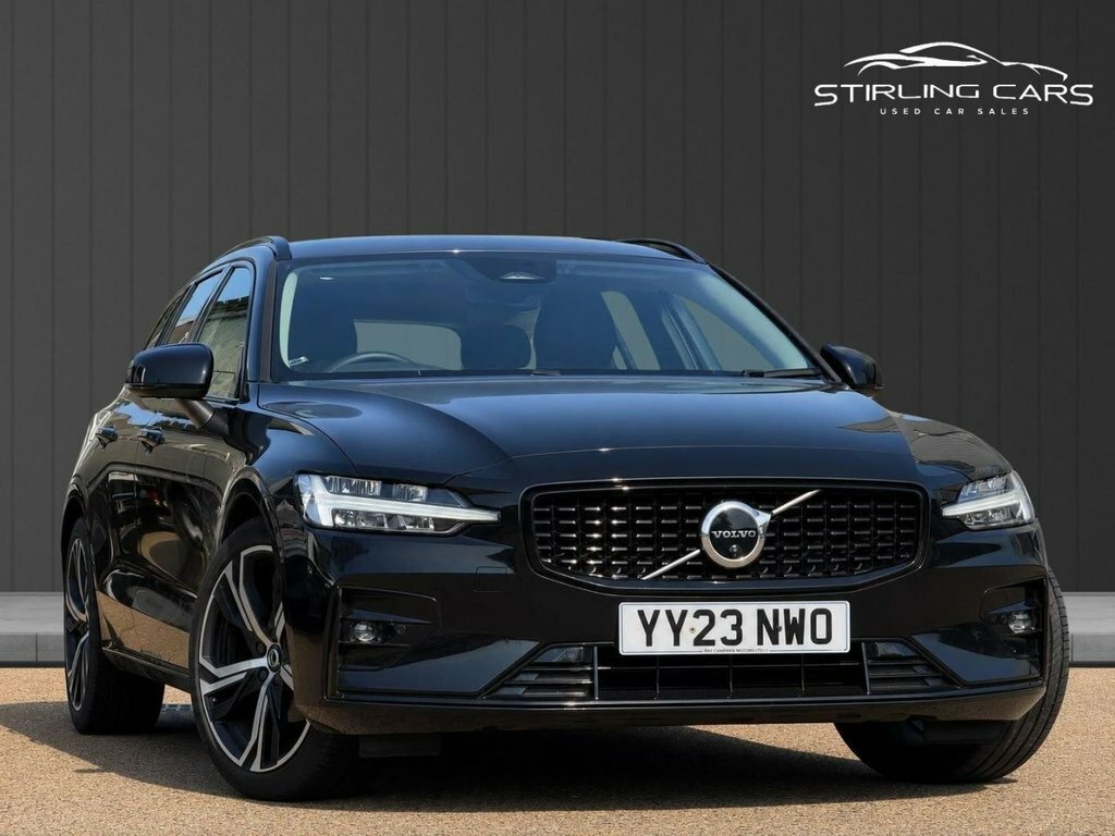 Volvo V60 2L Plus Black