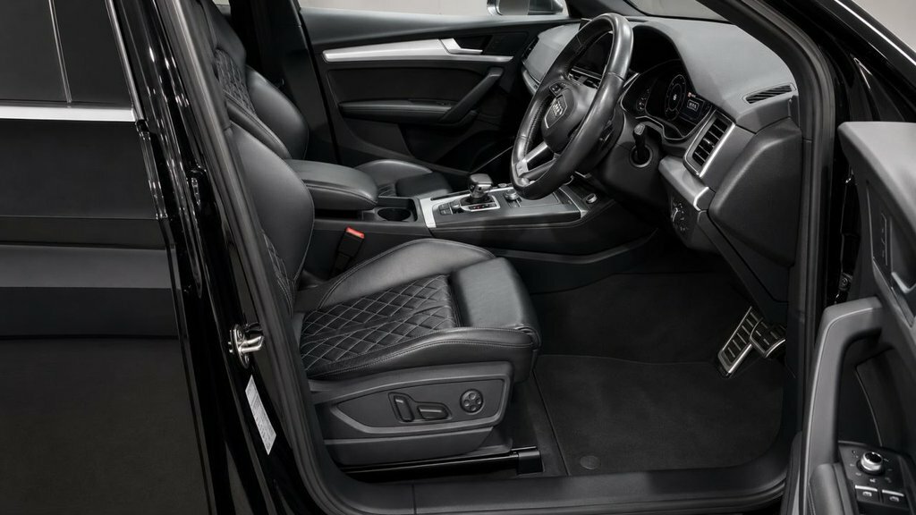 Audi SQ5 Suv Black #3