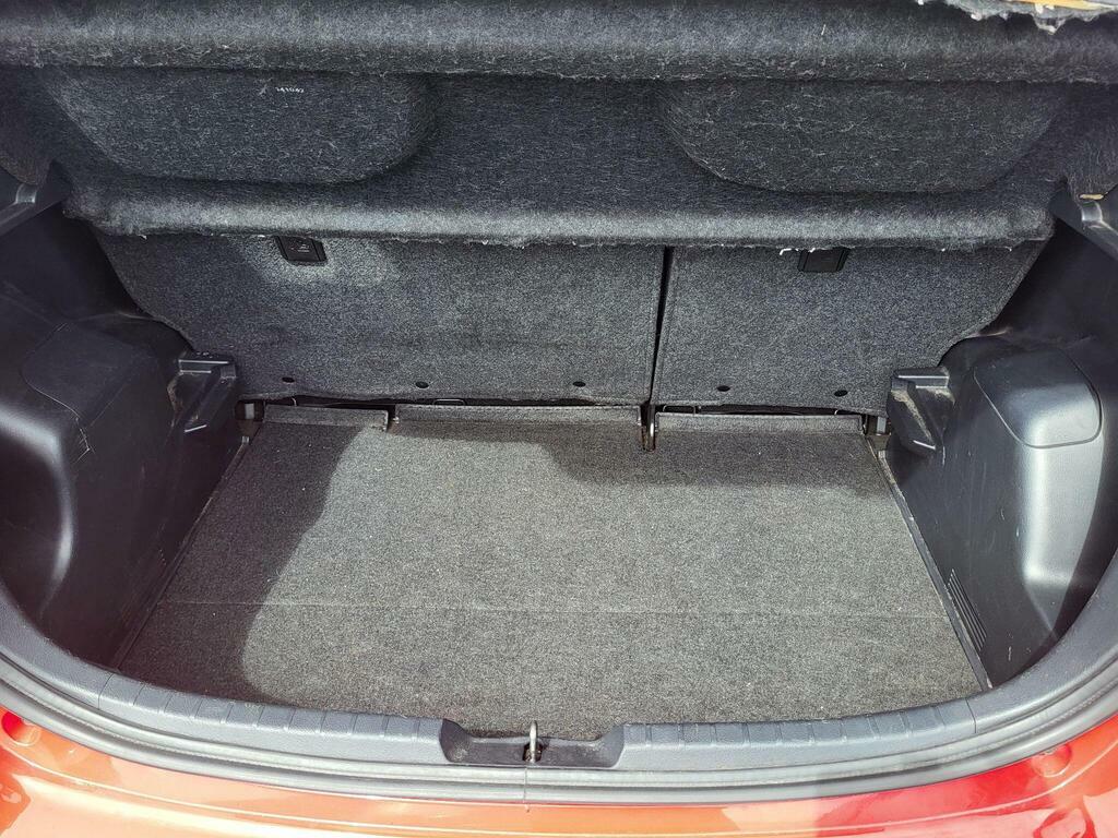 Toyota Yaris Hatchback Red #16