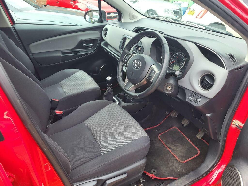 Toyota Yaris Hatchback Red #15